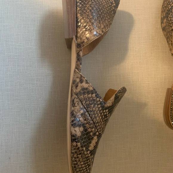 (SOLD)Franco Sarto Toby Flats - Picture 7 of 9